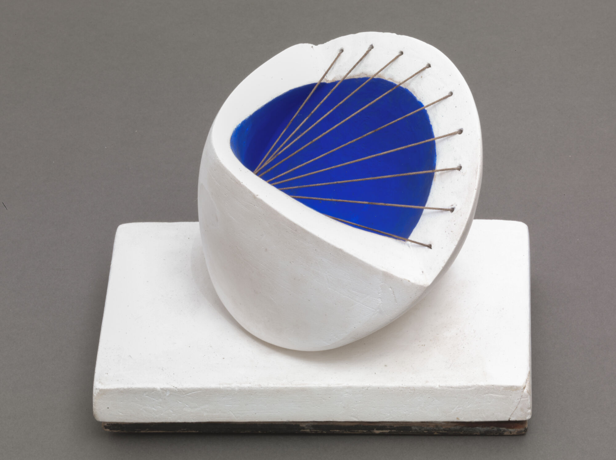 The Wick - Sculpture with Colour (Deep Blue and Red), 1940 © Bowness. Photo © Tate