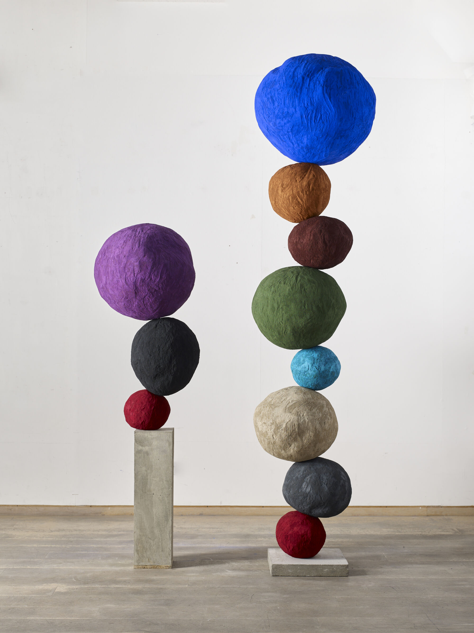 The Wick - Annie Morris Stack 3, Manganese Violet & Stack 8, Ultramarine Blue, Photo credit: Stephen White & Co., 2023