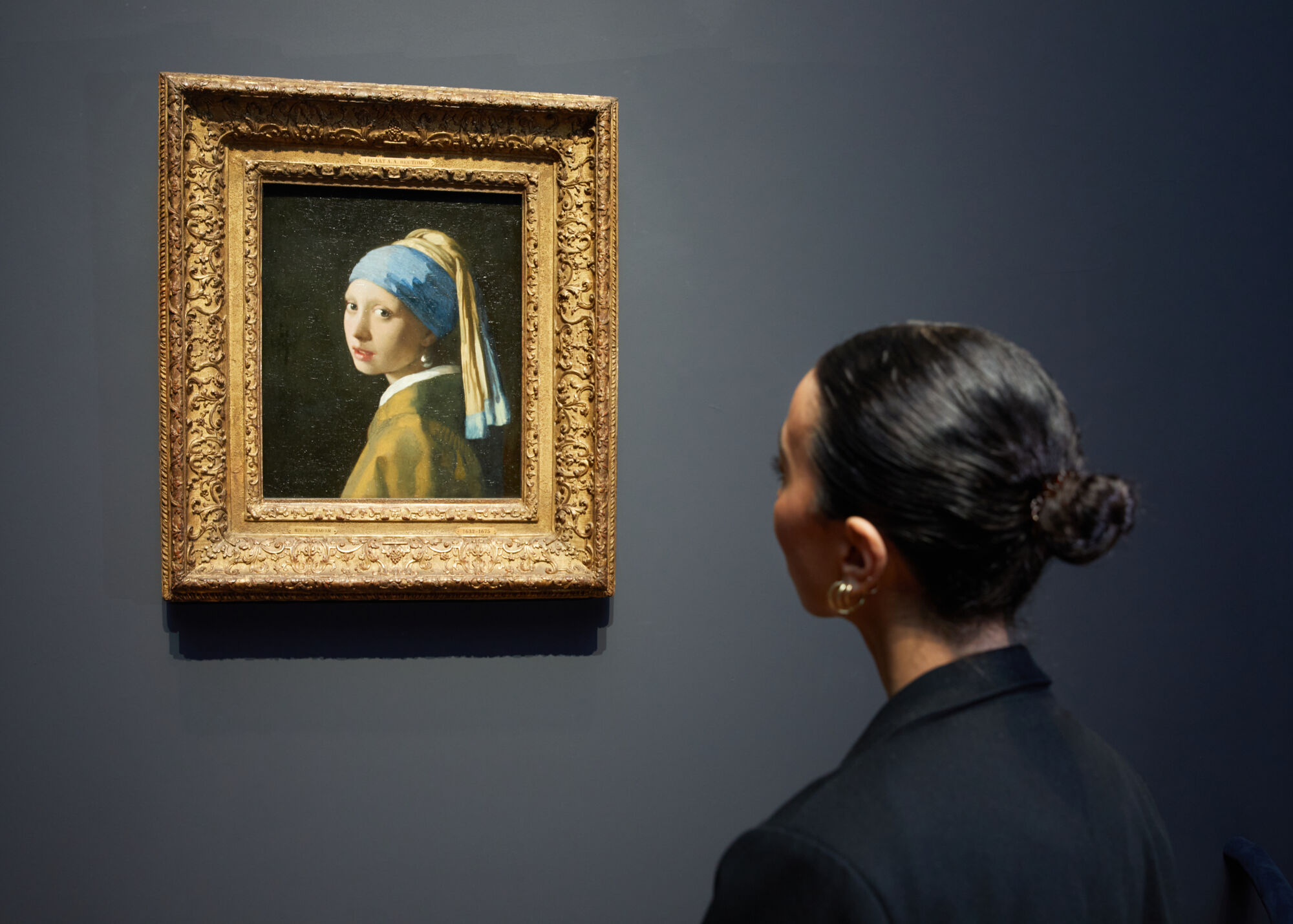 The Wick Culture - Girl with the pearl earring, installation shot of Vermeer, courtesy of Rijksmuseum