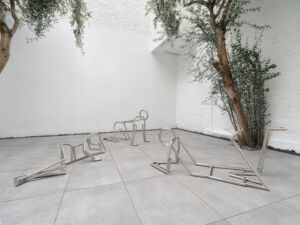 The Wick - Installation view:
Julian Opie, OP.VR@LISSON/London
©Julian Opie, Courtesy Lisson Gallery