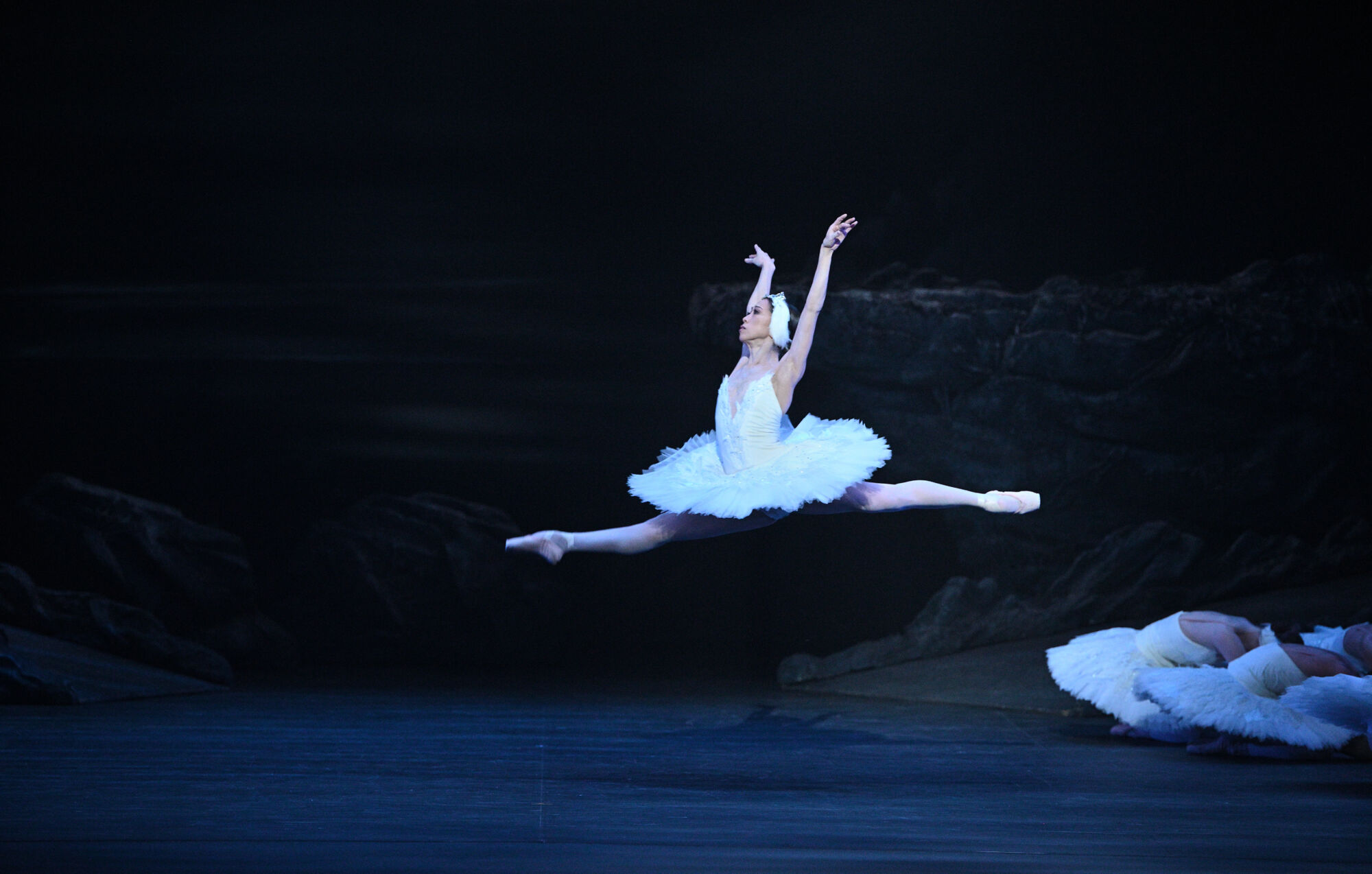 The Wick - Erina Takahashi in Swan Lake (c) Laurent Liotardo 