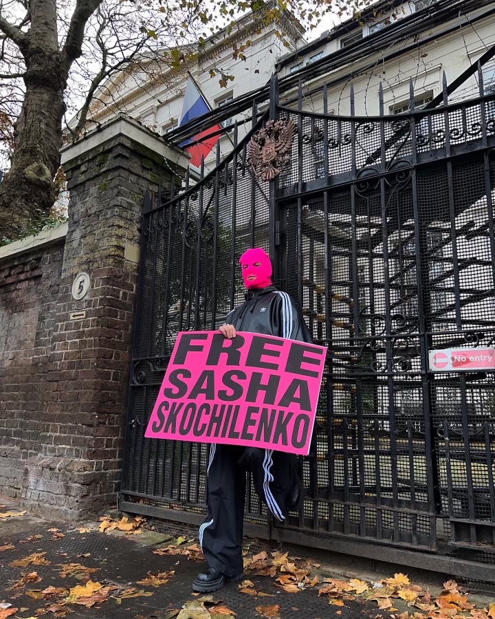 The Wick - #FreeSasha, Nadya Tolokonnikova’s protest in front of the Russian Embassy in London on behalf of lesbian artist Sasha Skochilenko imprisoned by Putin for replacing supermarket tags with anti-war slogans