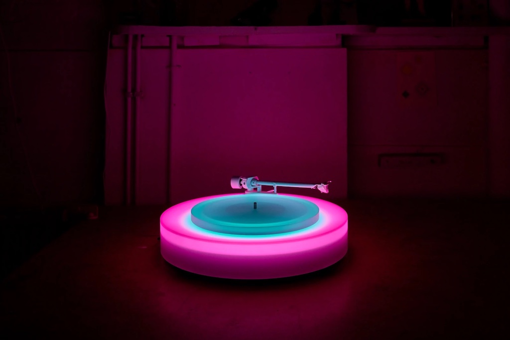 The Wick - TURNTABLE II, 2024
Acrylic, LED lights
45cm diameter x 15cm height including 1.8cm feet
Edition of 150 plus 20 artist's proofs
Signature and edition number engraved on the side of the base