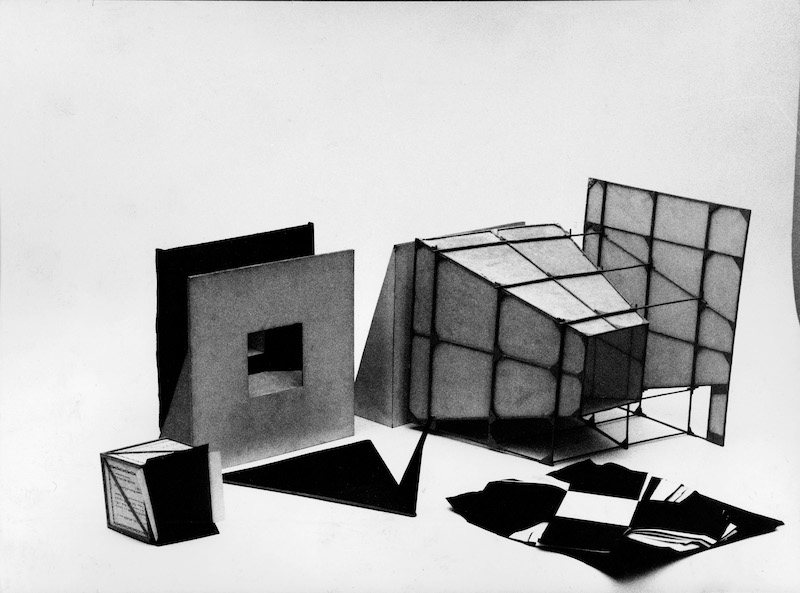 The Wick - Equipment for research on colour and volume relations. 1952. Photo attributed to Paolo Monti.