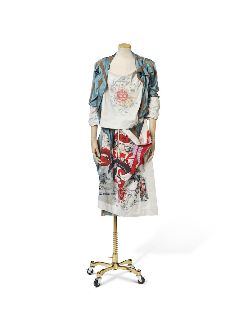The Wick - Lot 55
VIVIENNE WESTWOOD,
'PROPAGANDA' COLLECTION,
SPRING-SUMMER 2005 / 06
CHRISTIE'S IMAGES LTD. 2024 