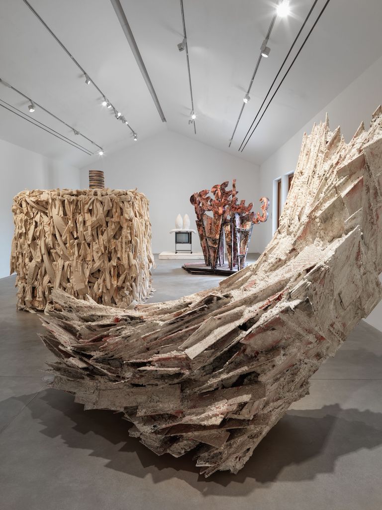 The Wick - Installation view, ‘Phyllida Barlow. unscripted’, Hauser & Wirth Somerset, 2024
© Phyllida Barlow Estate. Courtesy Phyllida Barlow Estate and Hauser & Wirth
Photo: Ken Adlard 
