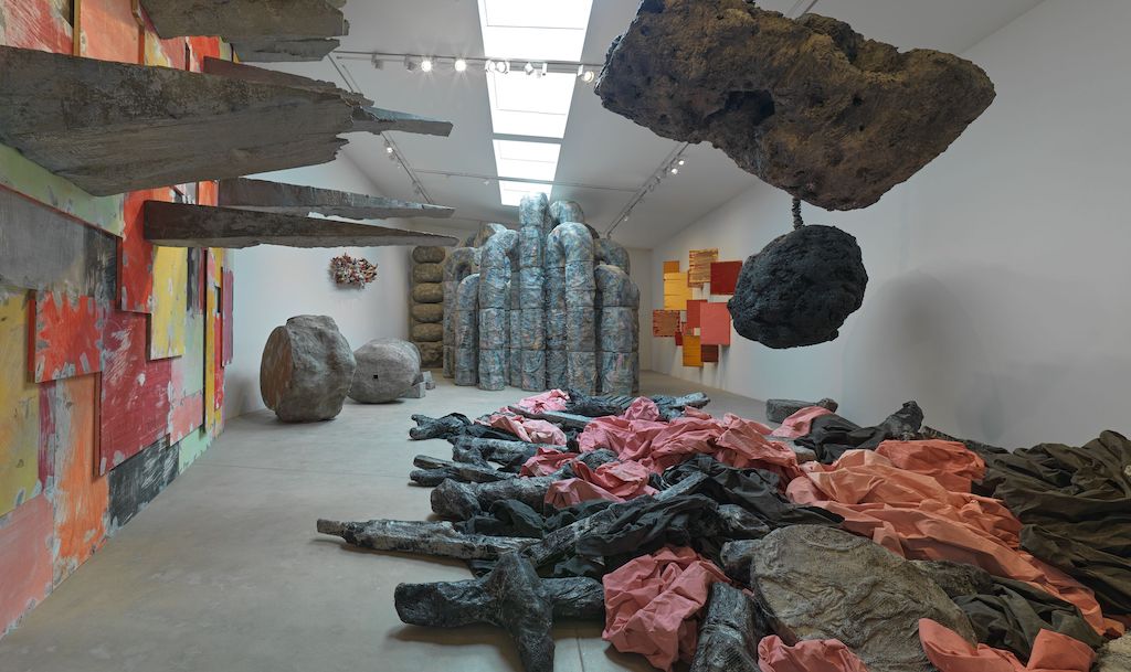 The Wick - Installation view, ‘Phyllida Barlow. unscripted’, Hauser & Wirth Somerset, 2024
© Phyllida Barlow Estate. Courtesy Phyllida Barlow Estate and Hauser & Wirth
Photo: Ken Adlard 