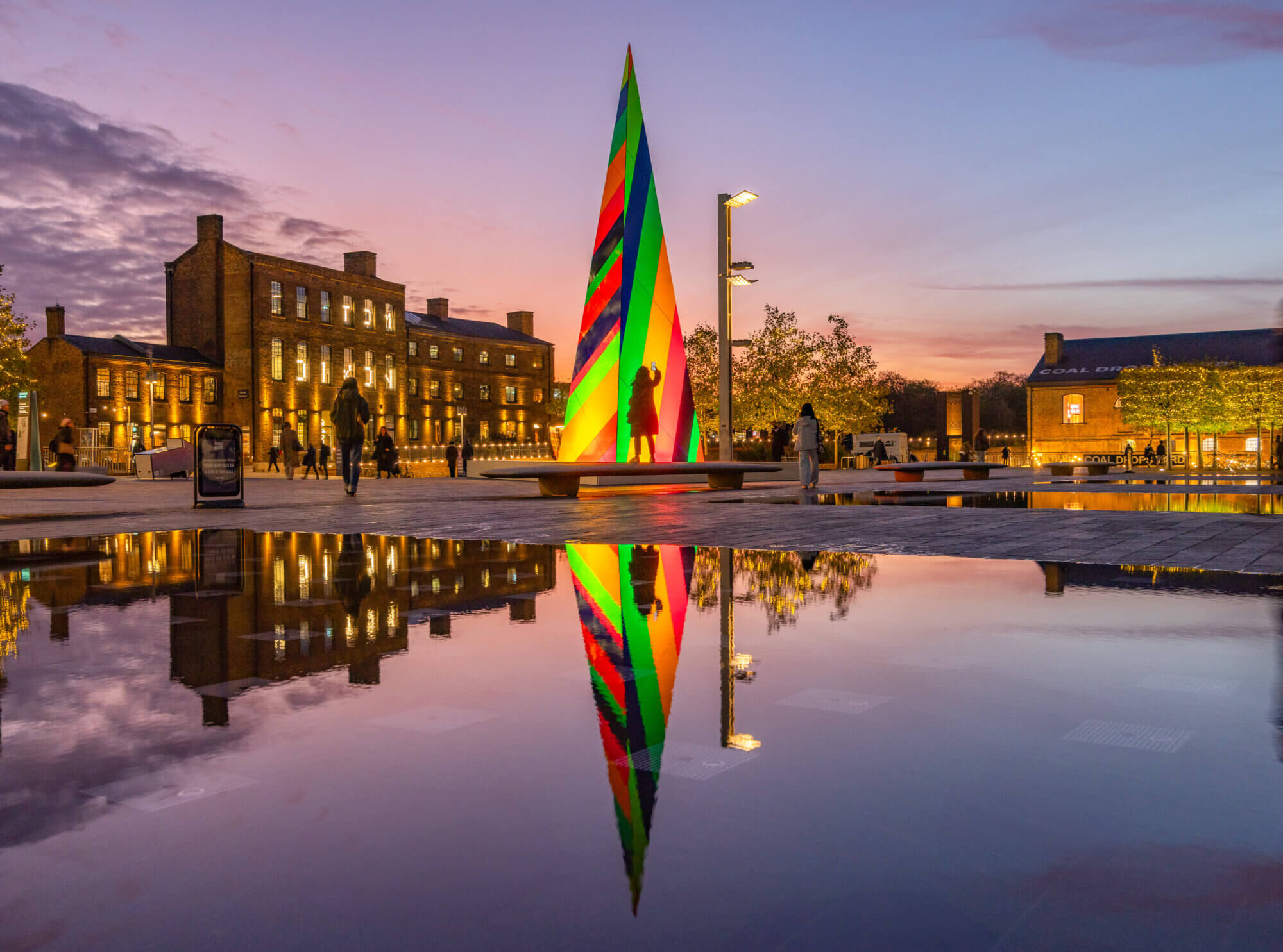 The Wick Culture - Fluorescence by British visual artist, Liz West, who has been commissioned by King’s
Cross to design this year’s Granary Square winter installation. Photography by John Sturrock.