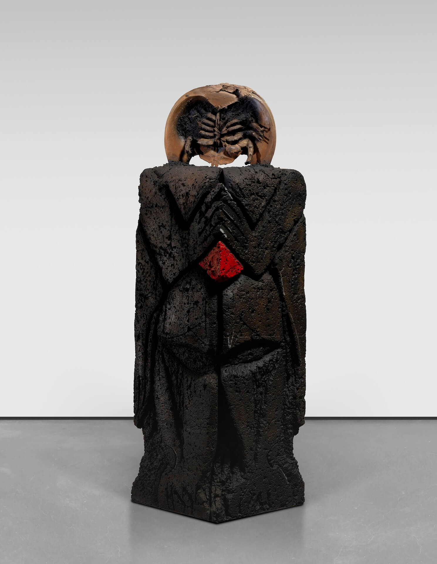 The Wick Culture - Huma Bhabha, Feel the Hammer, 2024. Photo by Kerry McFate. Image courtesy of the artist and David Zwirner Gallery