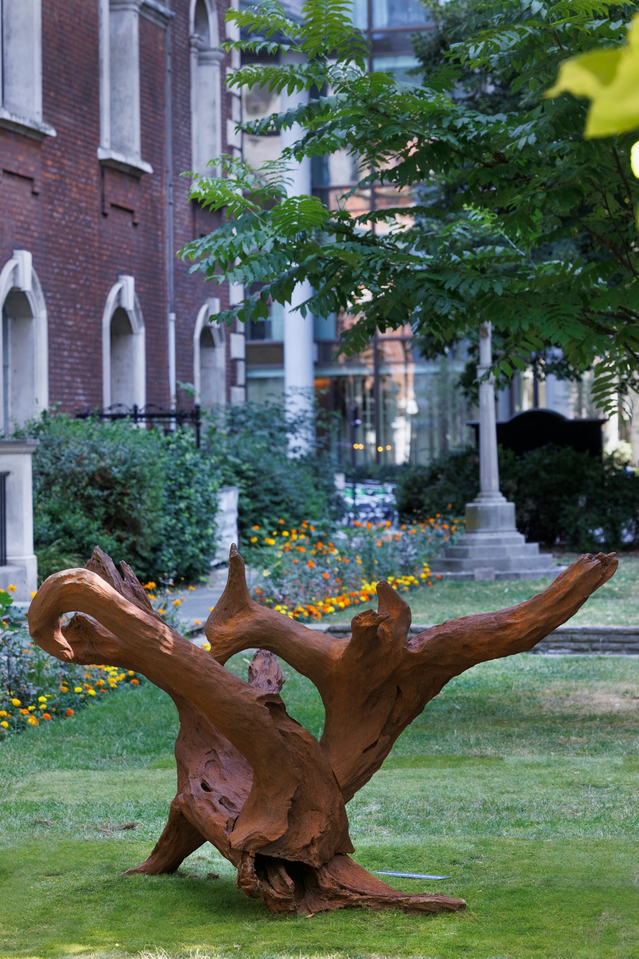The Wick Culture - Roots_ Palace © Ai Weiwei Studio. Courtesy of Ai Weiwei Studio, Lisson Gallery, and neugerriemschneider, Berlin. Photo © Nick Turpin