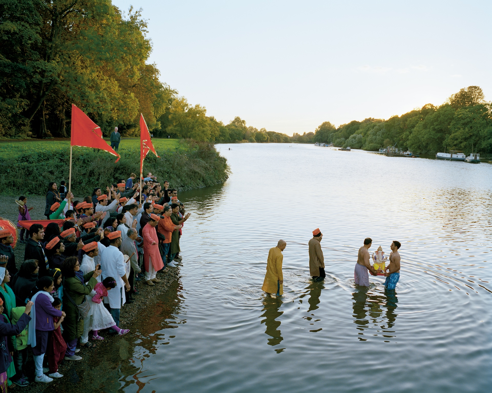The Wick Culture - Chloe Dewe Mathews 11. Ganesh Visarjan, from ‘Thames Log’, 2015 C-type print, dry mounted onto card © Chloe Dewe Mathews