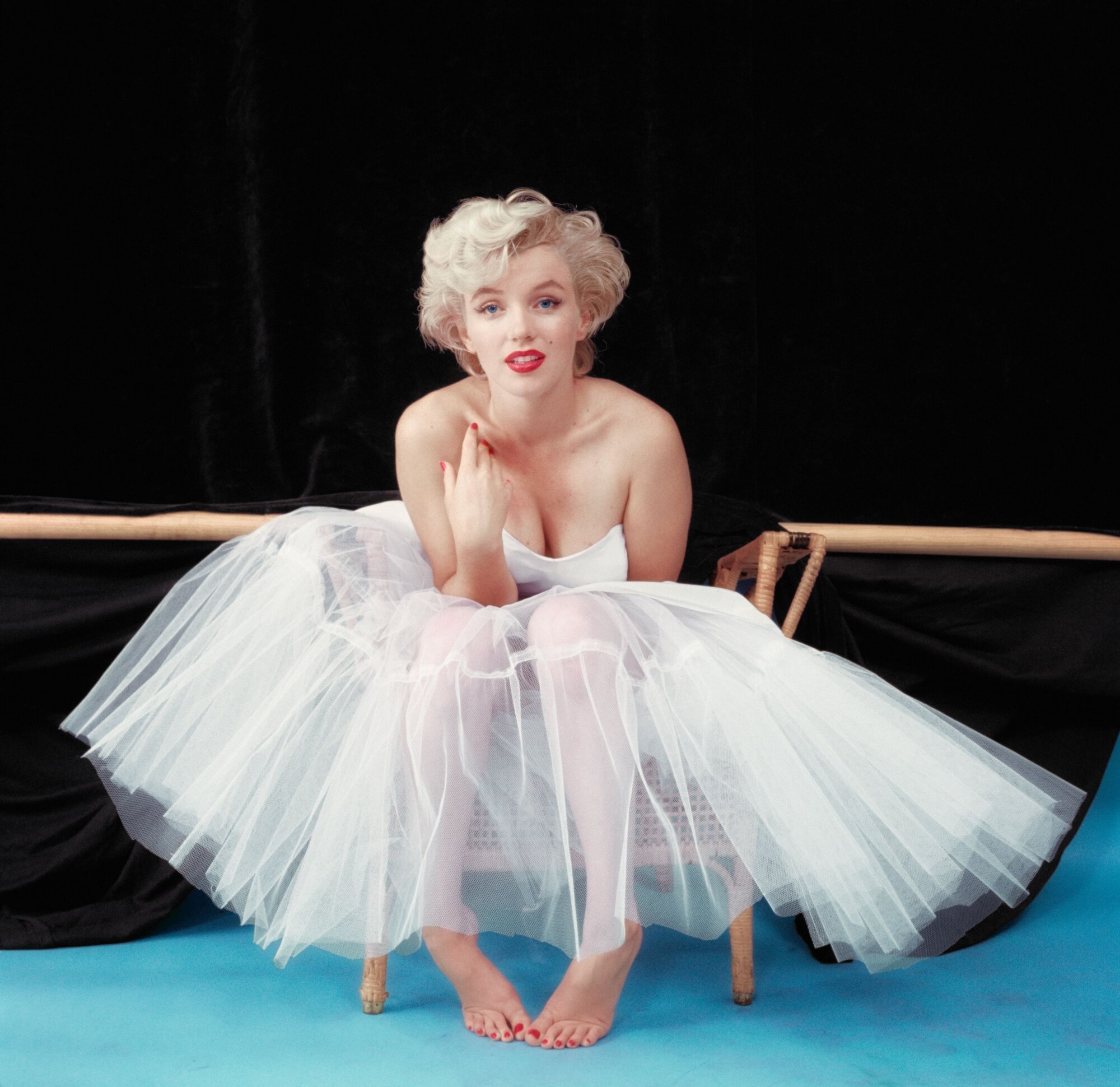 The Wick Culture - Marilyn Monroe 'Ballerina' sitting, 1954 by Milton H. Greene