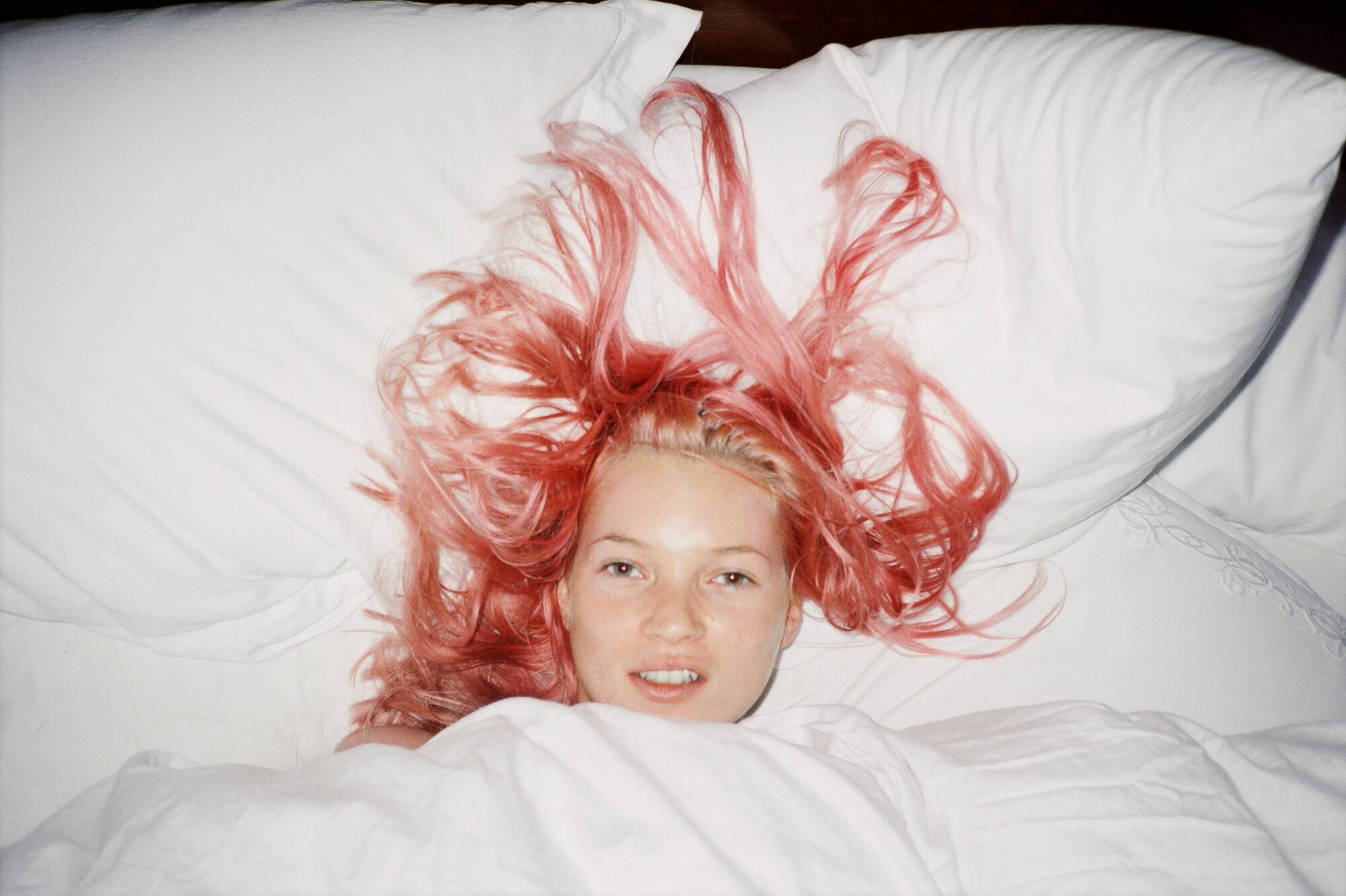 The Wick Culture - Juergen Teller, Young Pink Kate London 1998 (c) Juergen Teller, All Rights Reserved