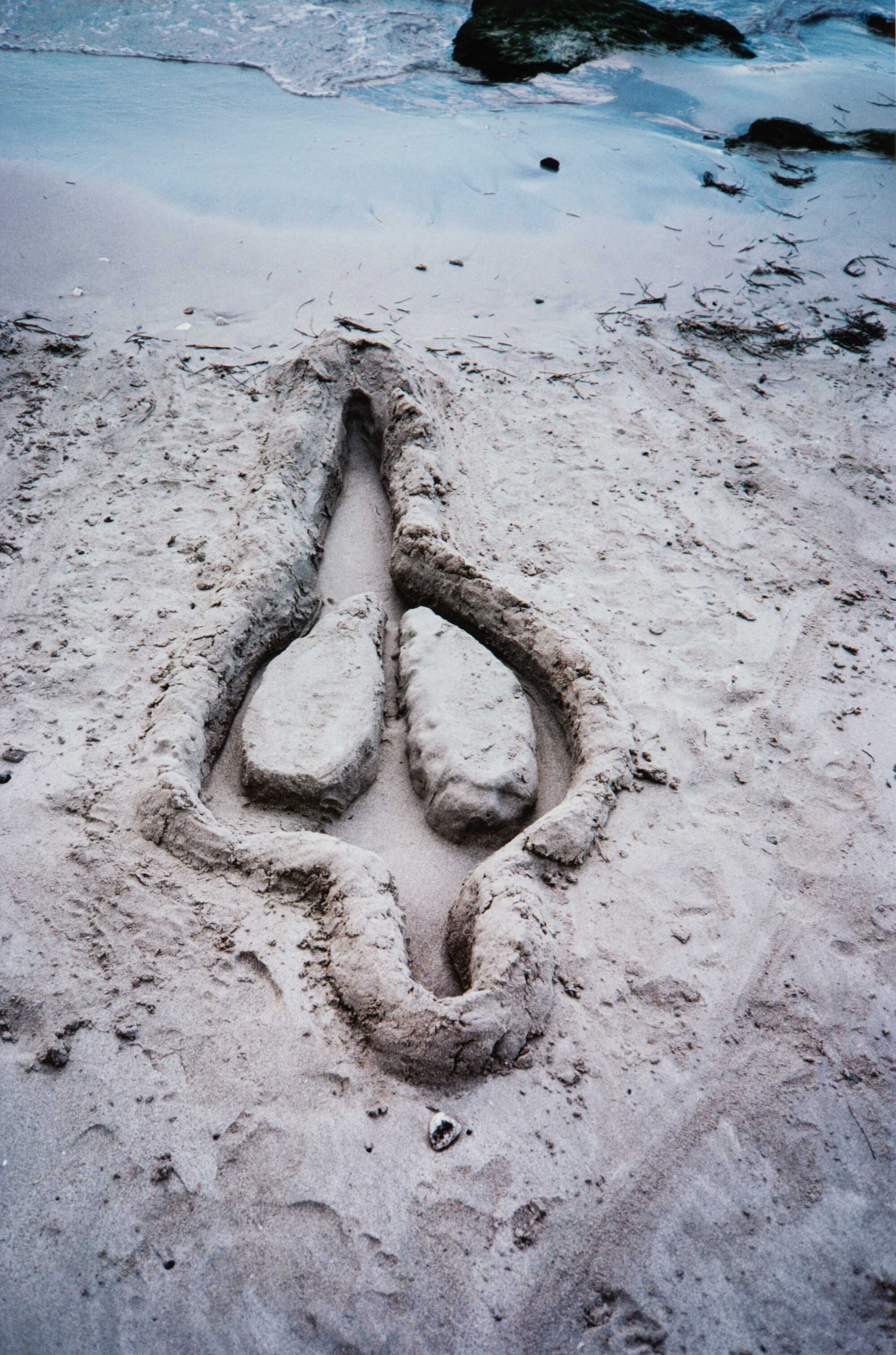 The Wick Culture - Ana Mendieta
Untitled, 1981
Colour photograph
74 x 55.6 cm, 29 1/8 x 21 7/8 in, framed
Edition 1/10
© The Estate of Ana Mendieta Collection, LLC.
Courtesy of The Estate of Ana Mendieta Collection, LLC, Alison Jacques and Marian Goodman Gallery. Photography: Michael Brzezinski.